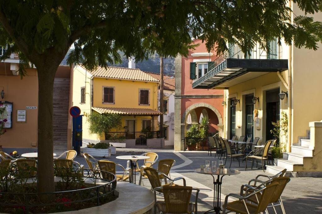 Villa Alexakis Doukades Bagian luar foto